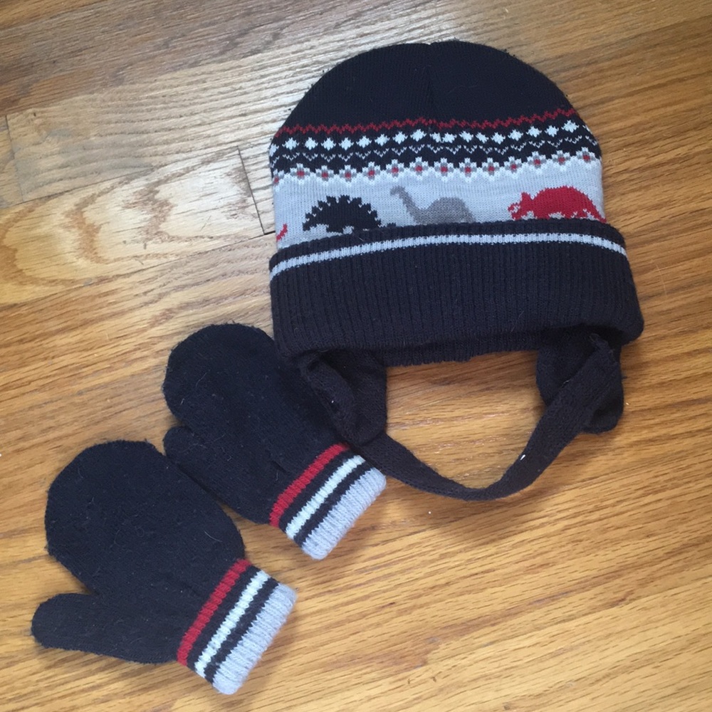 Dinosaur hat and mittens
